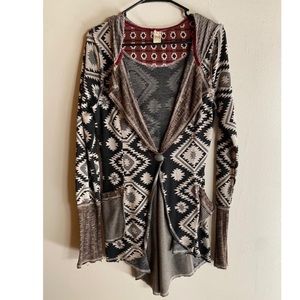 BKE Medium Cardigan
